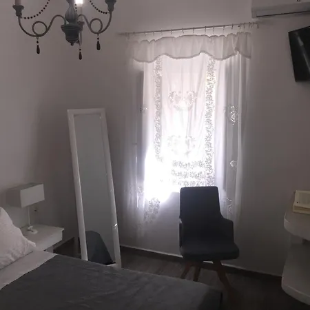 Denise House Apartament *