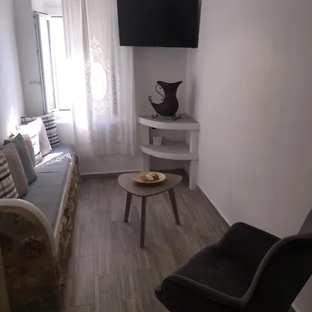 Denise House Apartament *