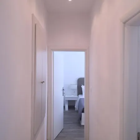 Апартаменты Denise House