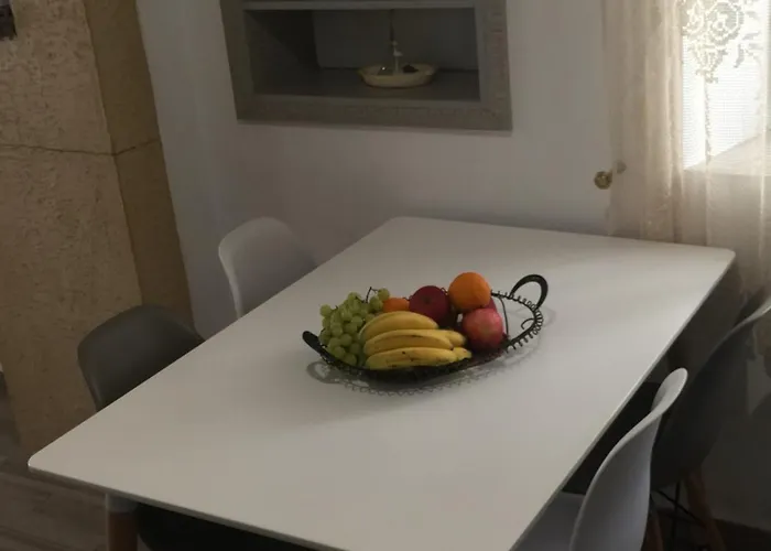 Denise House Vromolithos